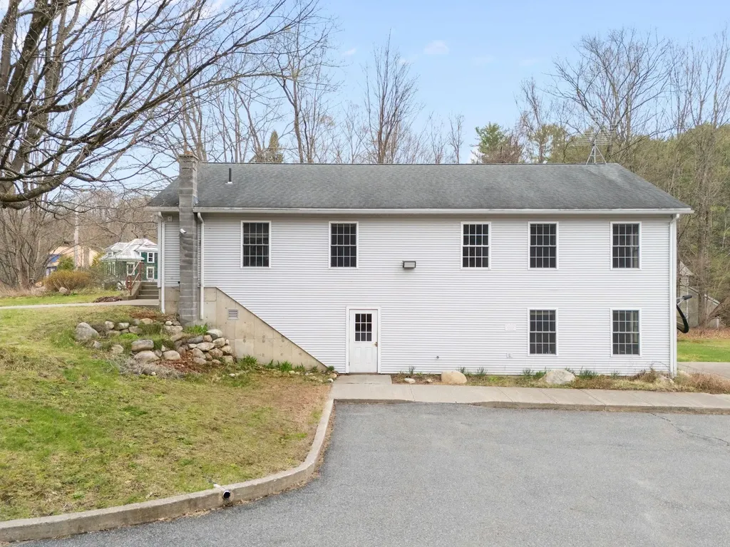 458 Williams Street Brattleboro VT 05301