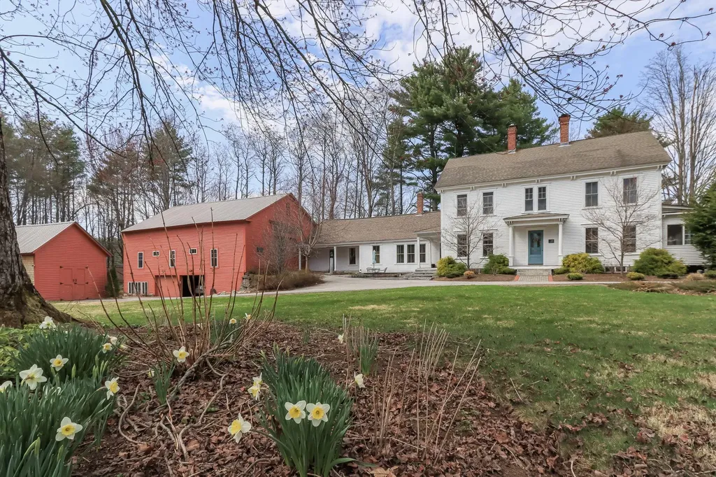 228 Maple Street Hopkinton NH 03229
