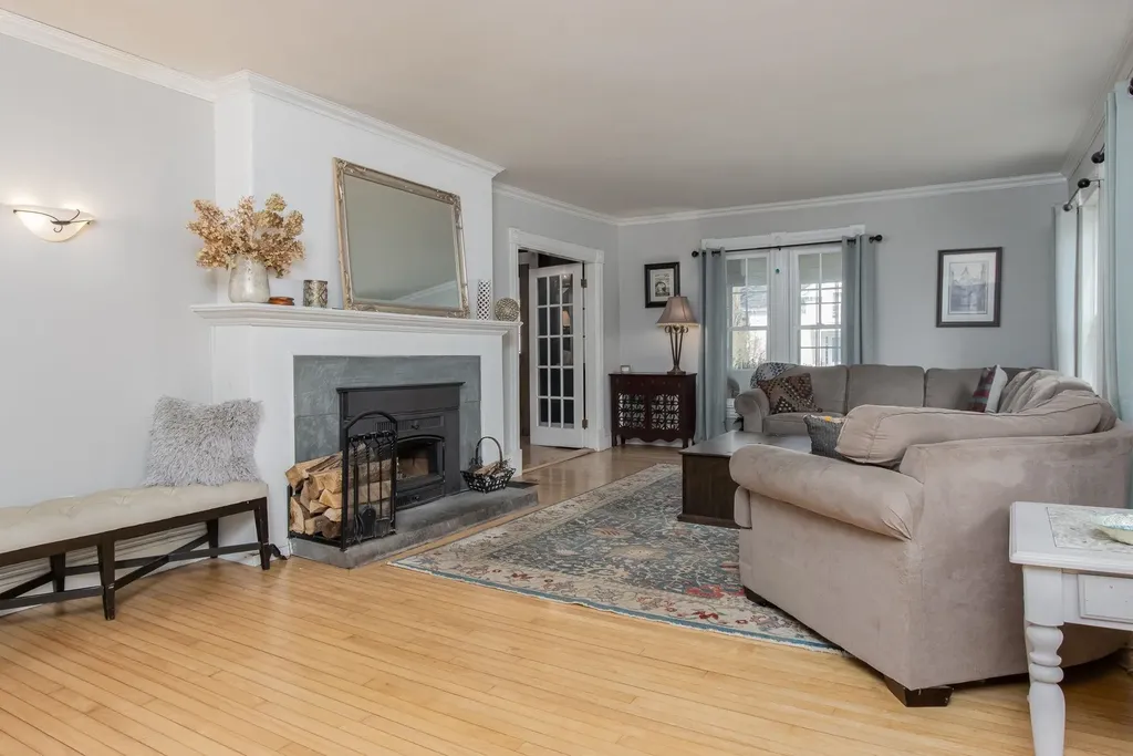 228 Maple Street Hopkinton NH 03229
