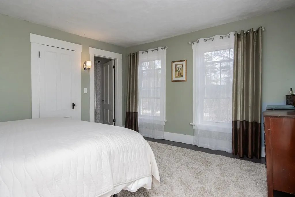 228 Maple Street Hopkinton NH 03229