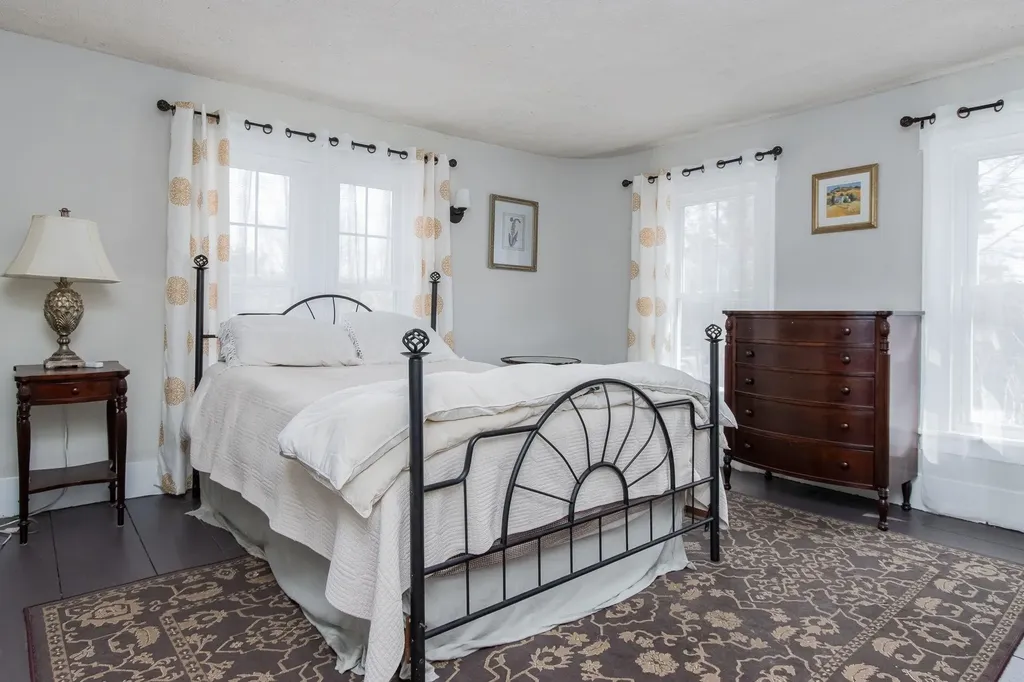 228 Maple Street Hopkinton NH 03229