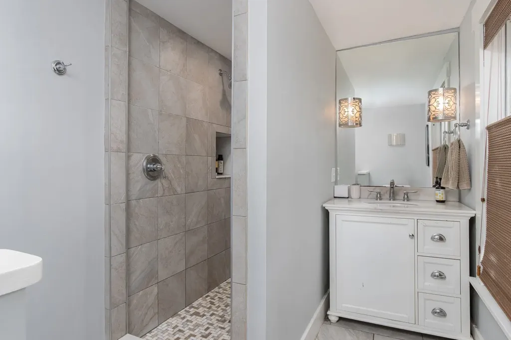228 Maple Street Hopkinton NH 03229