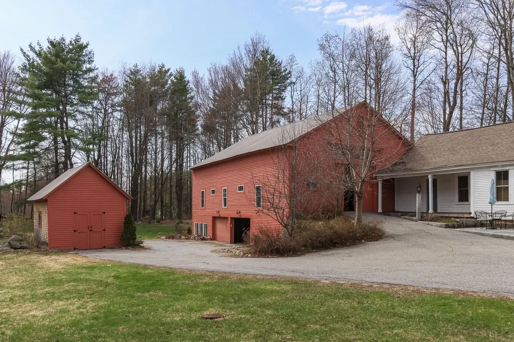 228 Maple Street Hopkinton NH 03229