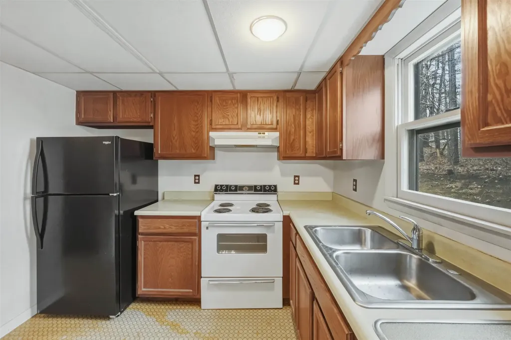 86 Pinecrest Drive Essex VT 05452