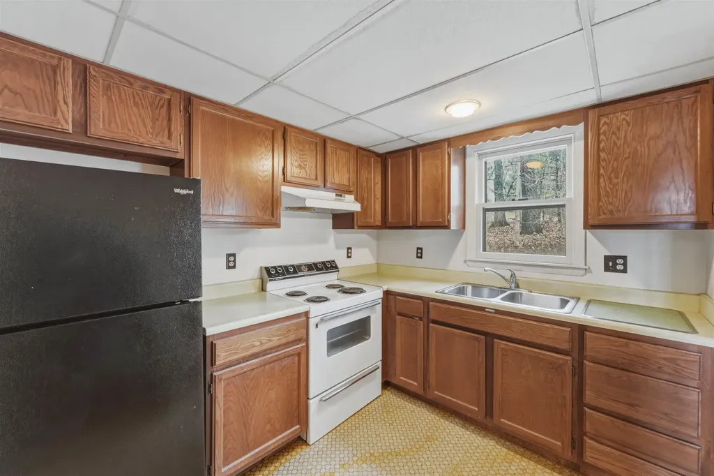 86 Pinecrest Drive Essex VT 05452