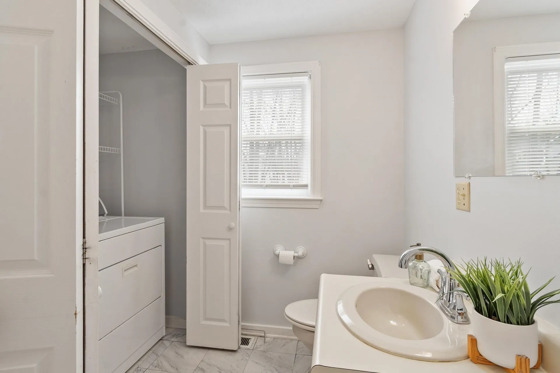5 Rachel Court Derry NH 03038