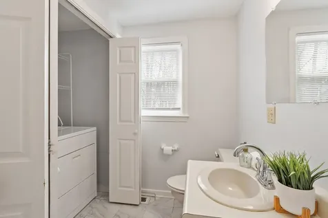 5 Rachel Court Derry NH 03038