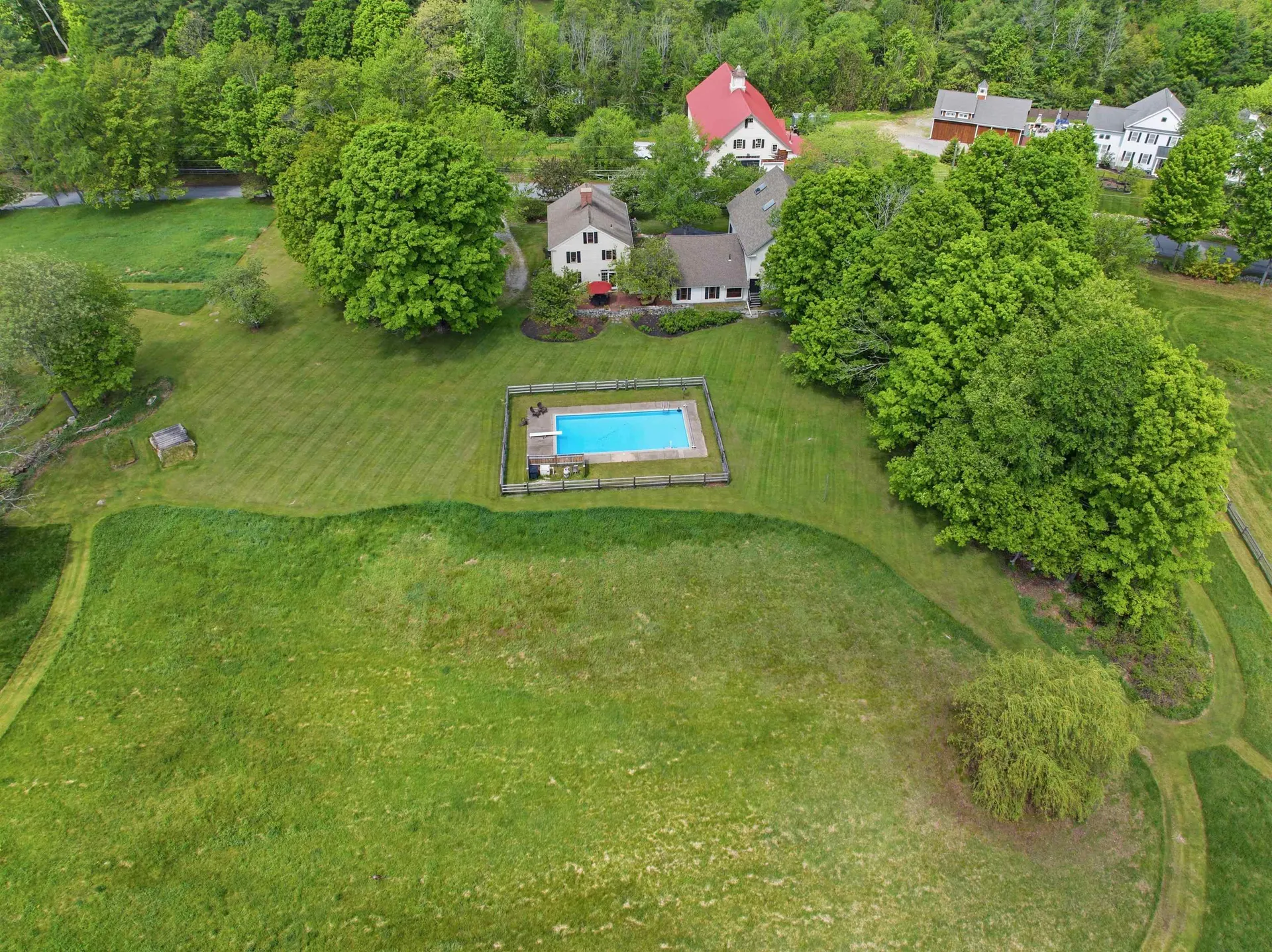 5 Old Manchester Road Amherst NH 03031