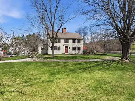 5 Old Manchester Road Amherst NH 03031
