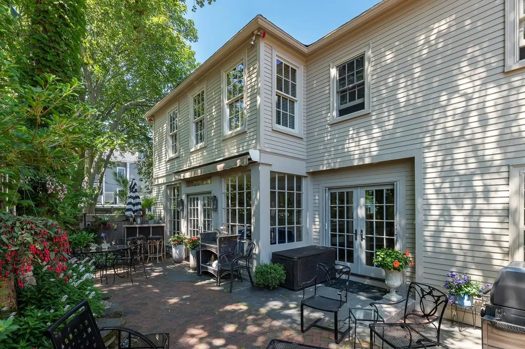 20 Atkinson Street Portsmouth NH 03801