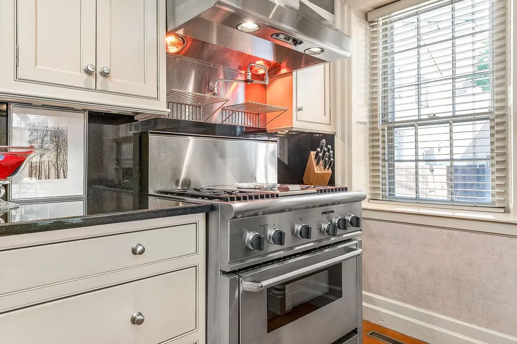 20 Atkinson Street Portsmouth NH 03801