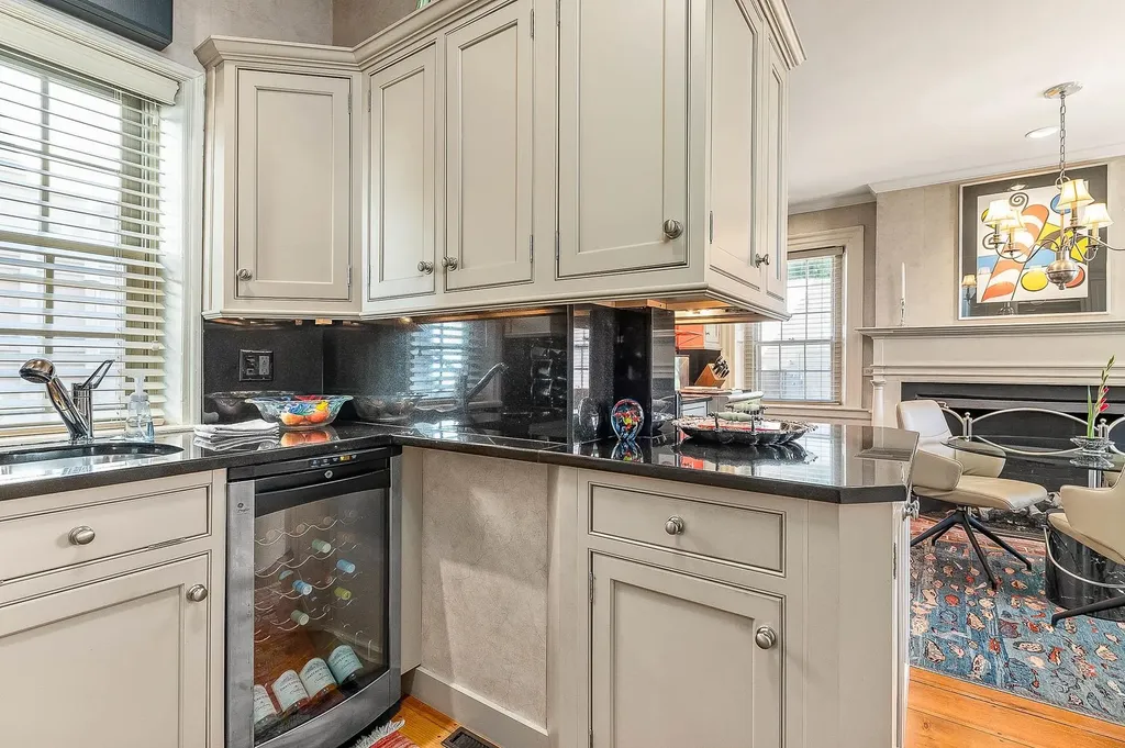 20 Atkinson Street Portsmouth NH 03801