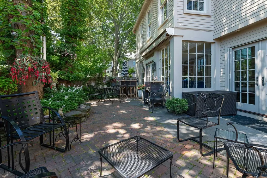 20 Atkinson Street Portsmouth NH 03801