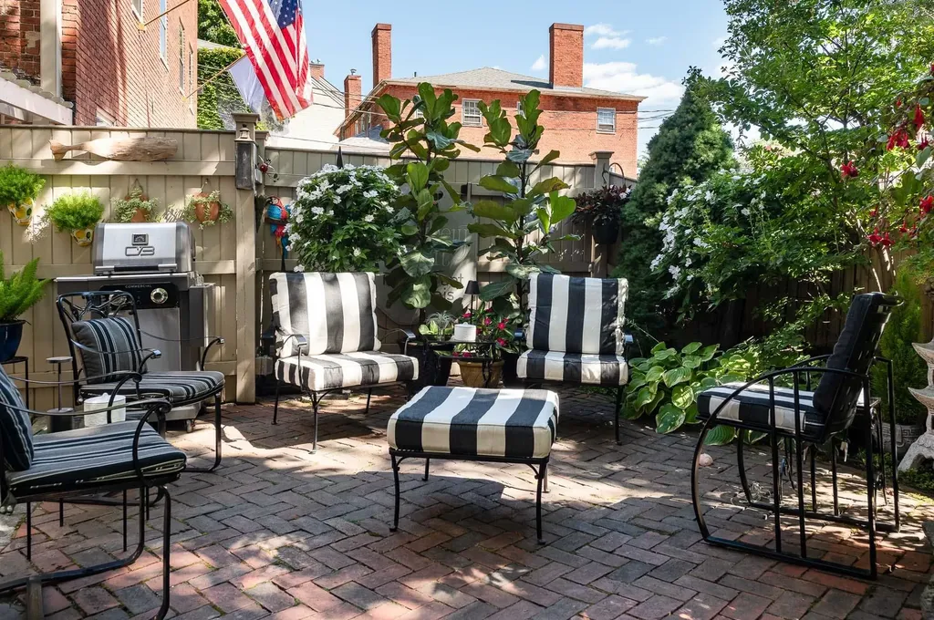 20 Atkinson Street Portsmouth NH 03801