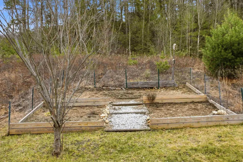 18 Richfield Way Wilton NH 03086