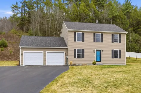 18 Richfield Way Wilton NH 03086