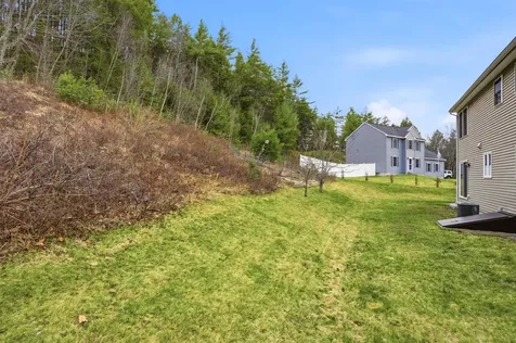18 Richfield Way Wilton NH 03086