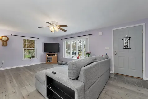 6 Centerwood Drive Concord NH 03301