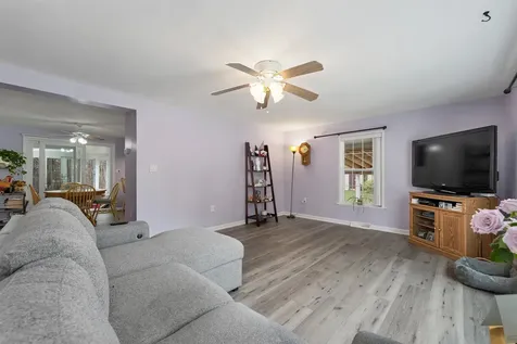 6 Centerwood Drive Concord NH 03301