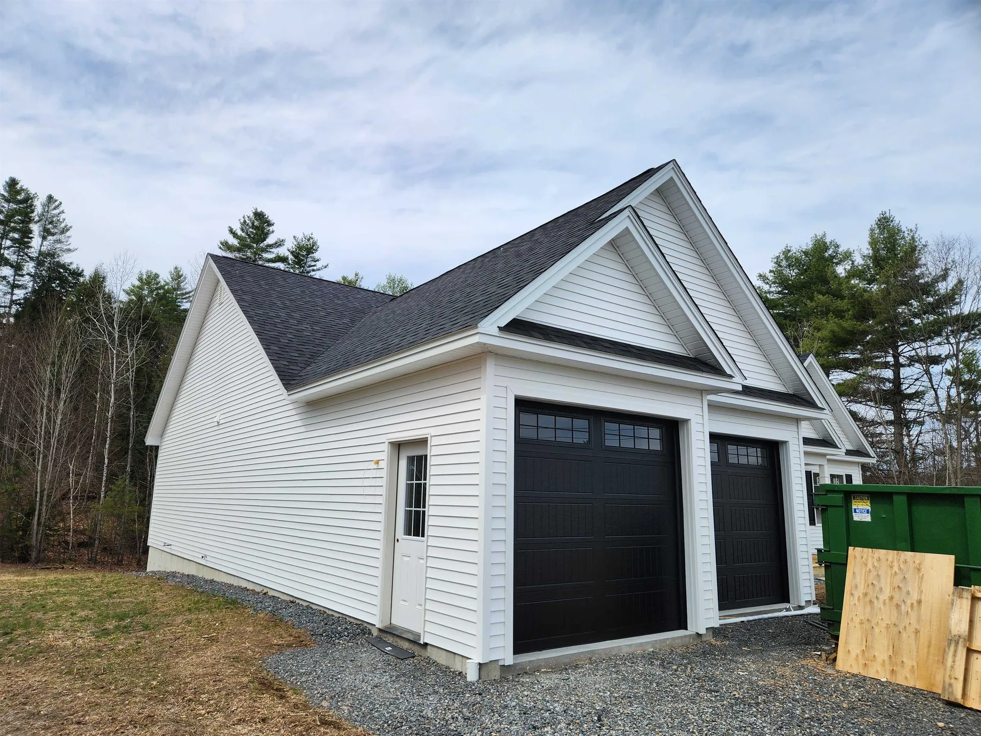 27 Riverview Road Newport NH 03773