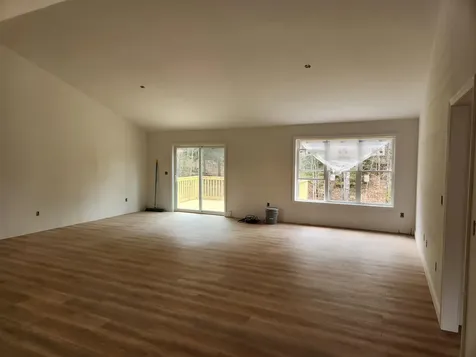 27 Riverview Road Newport NH 03773
