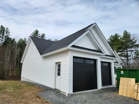 27 Riverview Road Newport NH 03773
