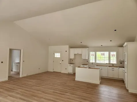 27 Riverview Road Newport NH 03773