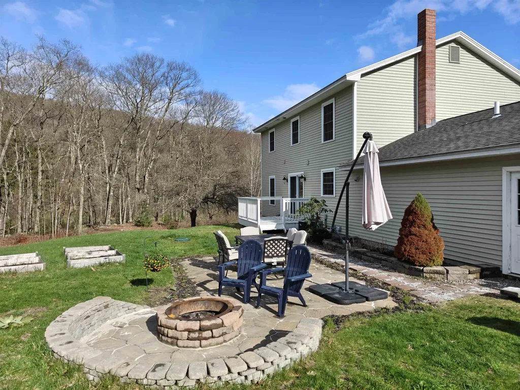 16 Night Pasture Lane Chittenden VT 05701