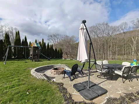 16 Night Pasture Lane Chittenden VT 05701