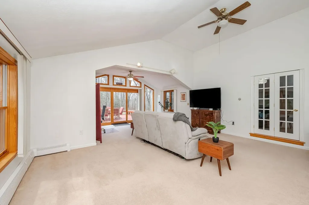43 Moharimet Drive Madbury NH 03823