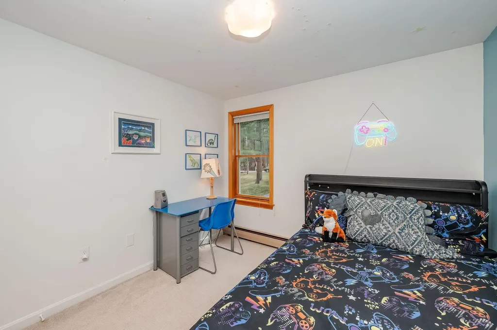 43 Moharimet Drive Madbury NH 03823