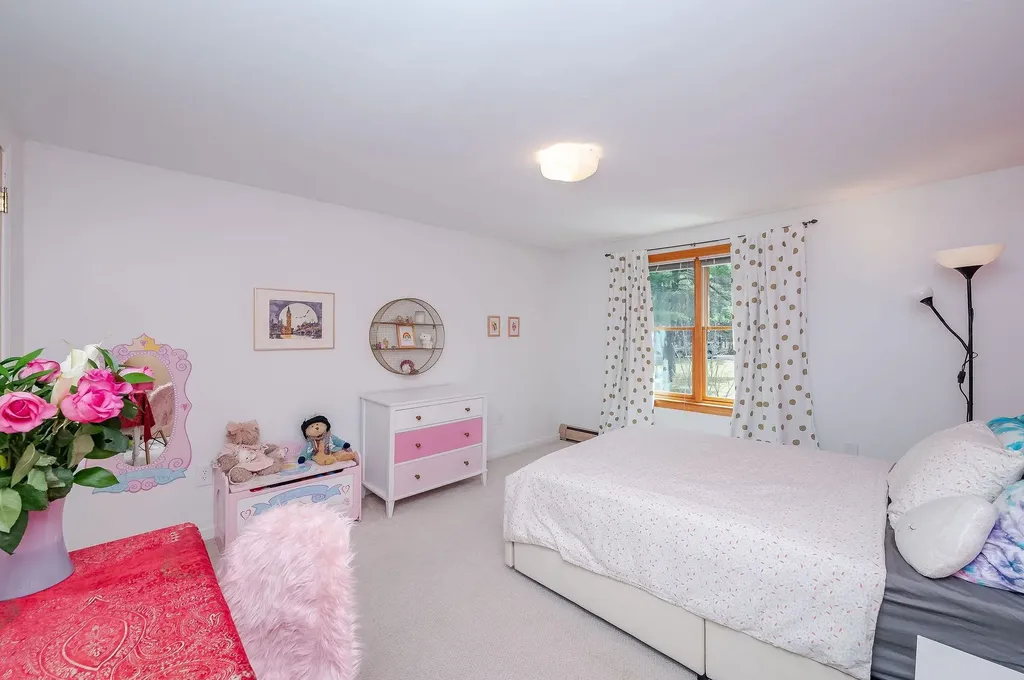 43 Moharimet Drive Madbury NH 03823