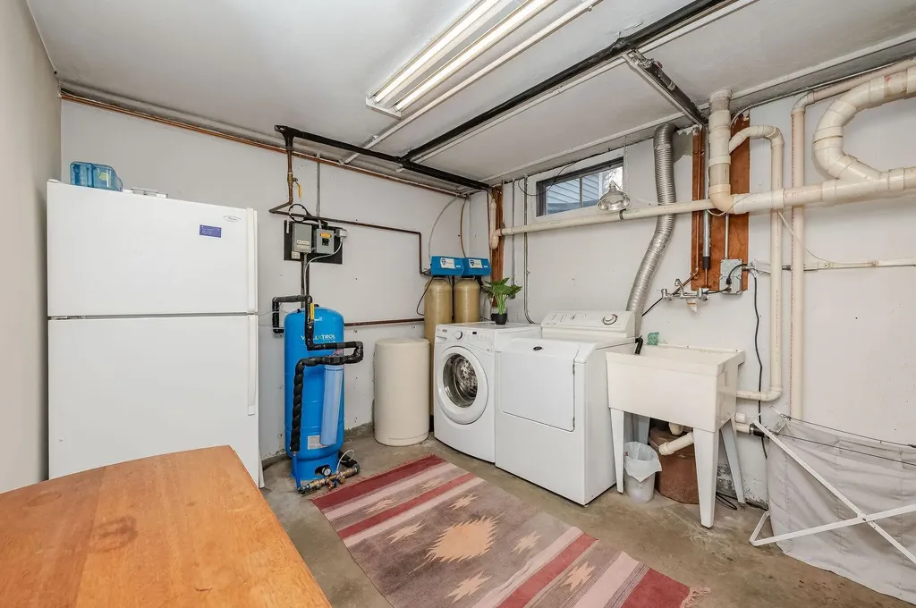 43 Moharimet Drive Madbury NH 03823