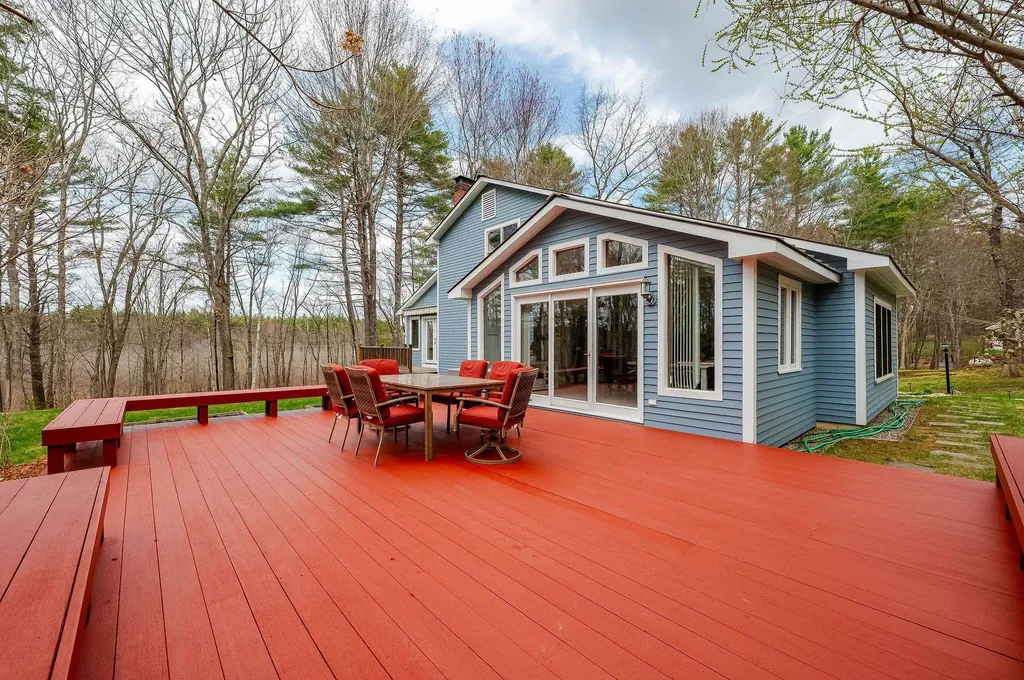 43 Moharimet Drive Madbury NH 03823