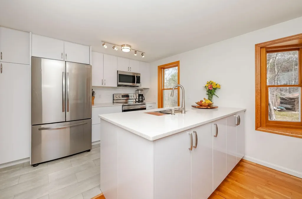 43 Moharimet Drive Madbury NH 03823