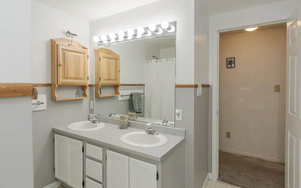 147 Pleasant View Lane Chester VT 05143