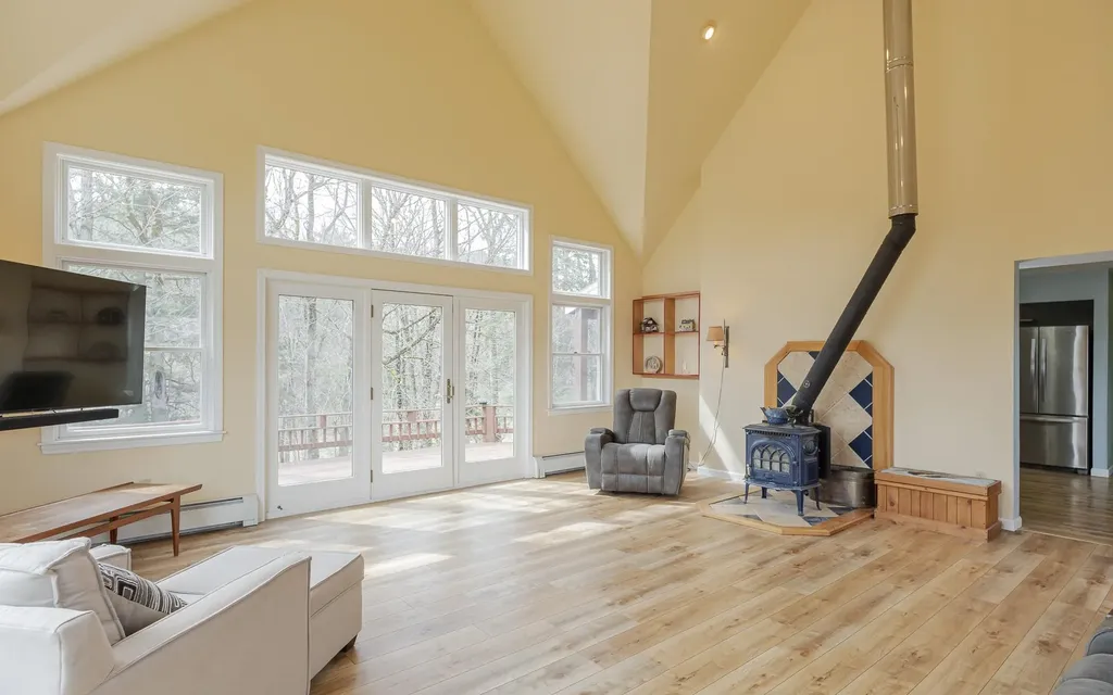147 Pleasant View Lane Chester VT 05143