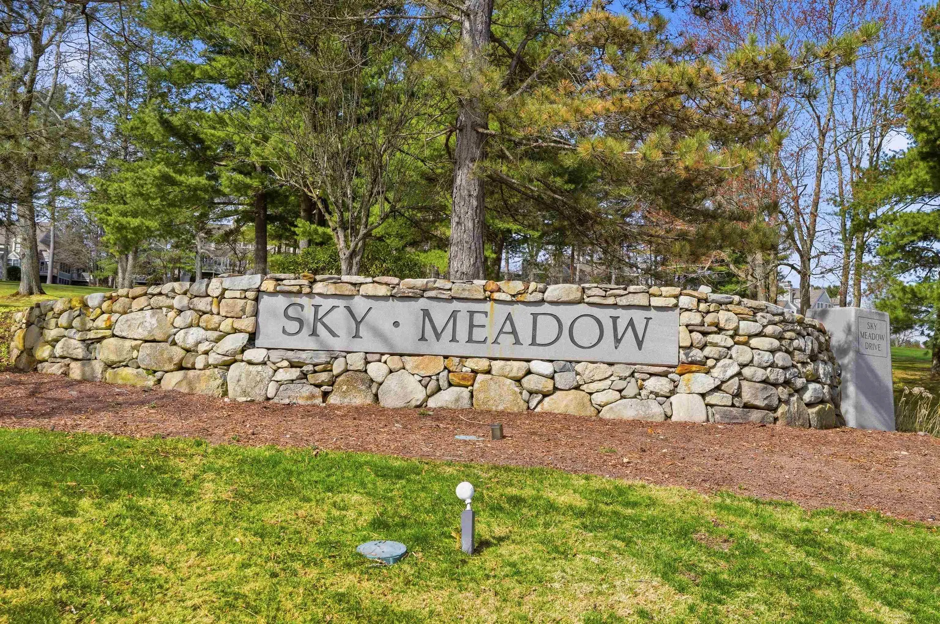 67 Cherry Hollow Road Nashua NH 03062