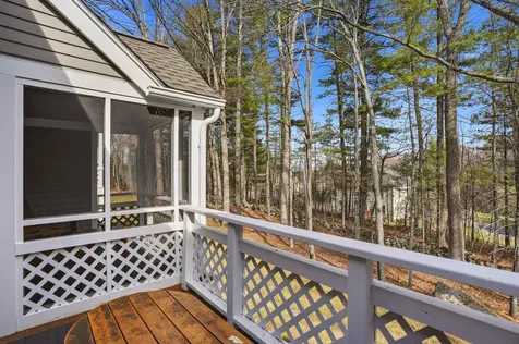 67 Cherry Hollow Road Nashua NH 03062