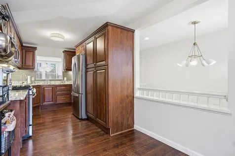 67 Cherry Hollow Road Nashua NH 03062