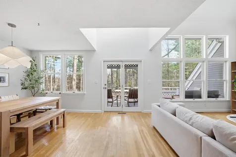 67 Cherry Hollow Road Nashua NH 03062