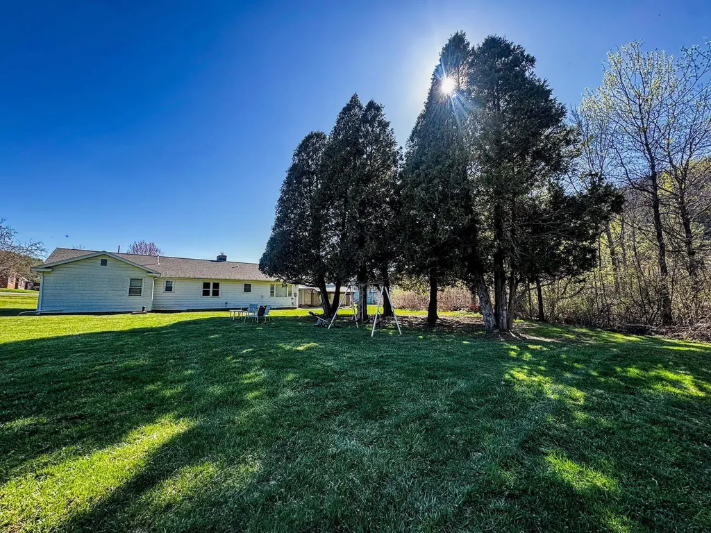 105 Schoolhouse Road Pownal VT 05261