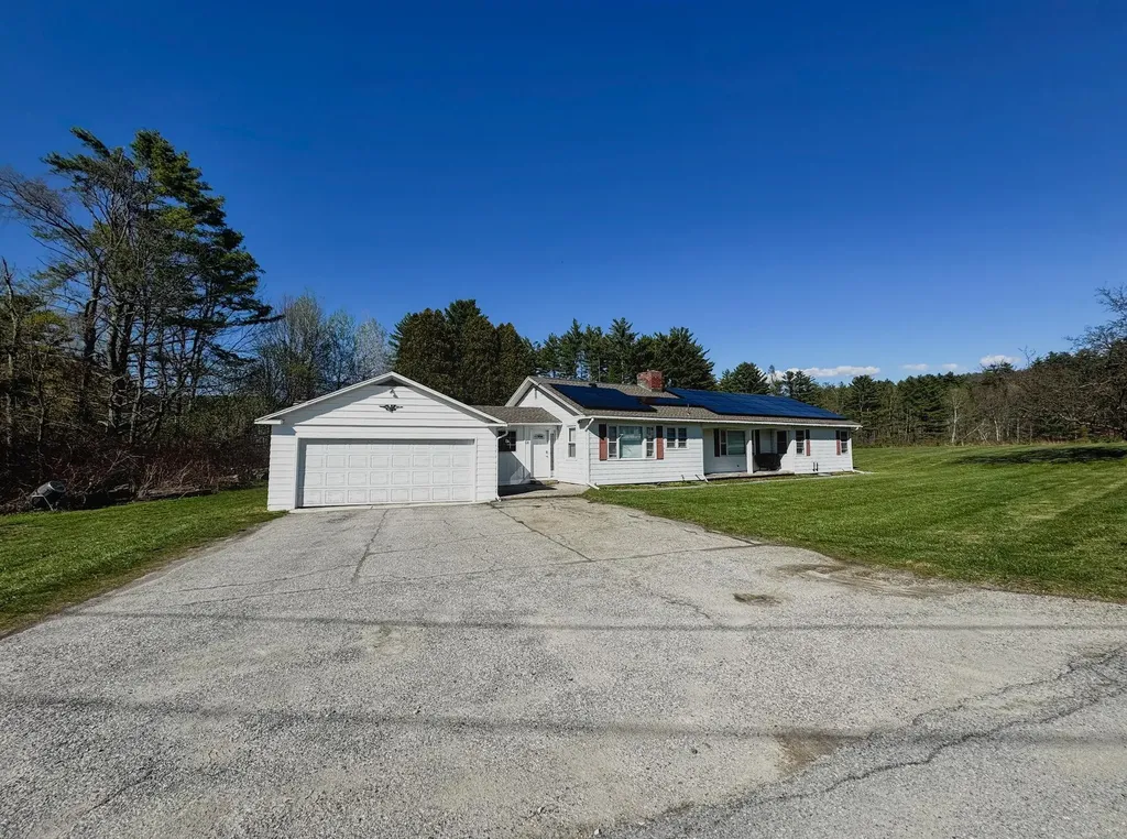 105 Schoolhouse Road Pownal VT 05261
