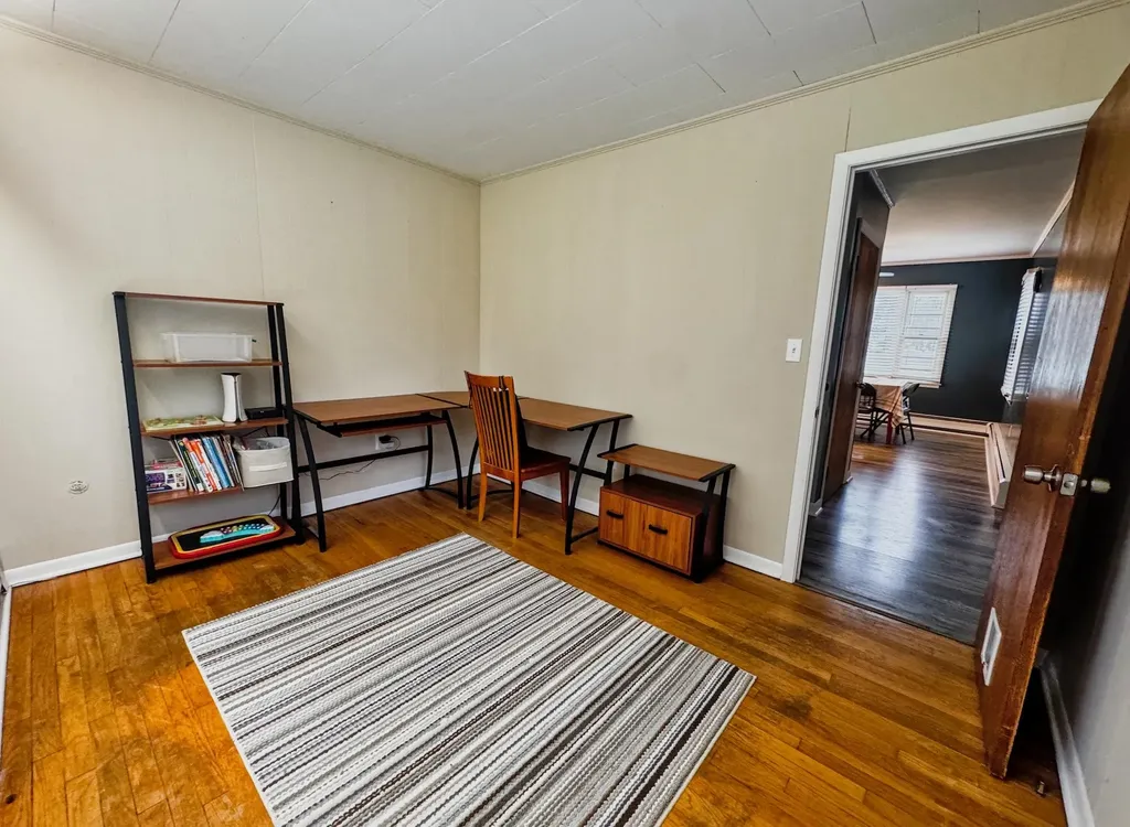 105 Schoolhouse Road Pownal VT 05261
