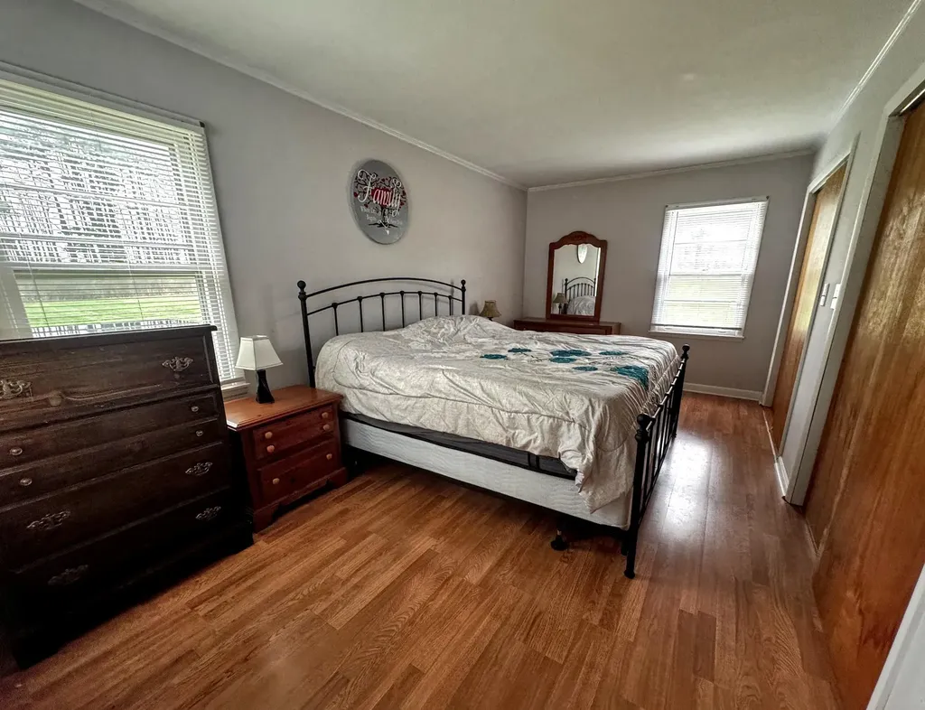 105 Schoolhouse Road Pownal VT 05261