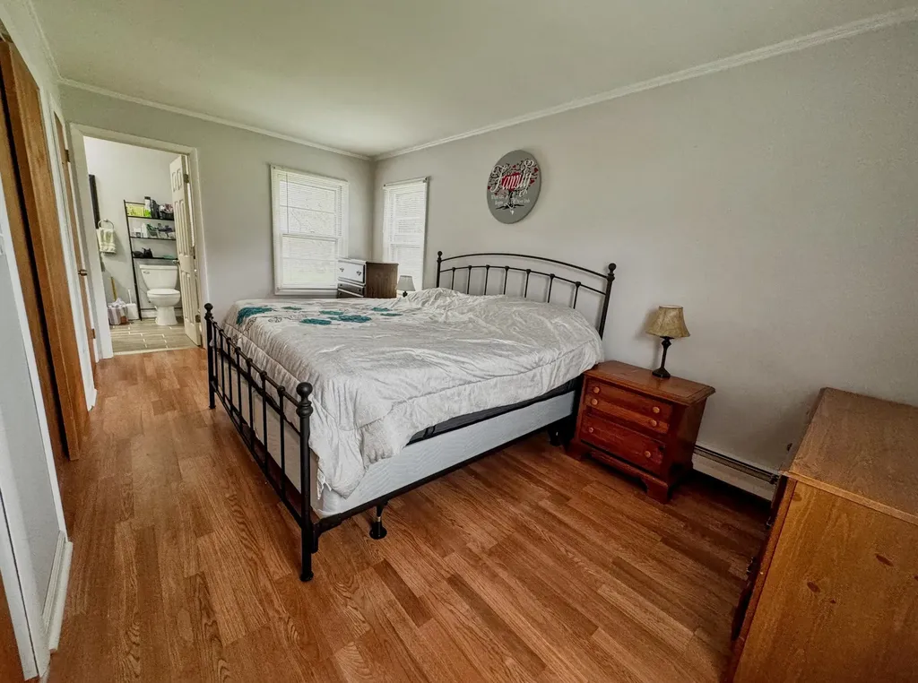 105 Schoolhouse Road Pownal VT 05261