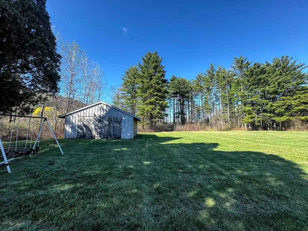 105 Schoolhouse Road Pownal VT 05261