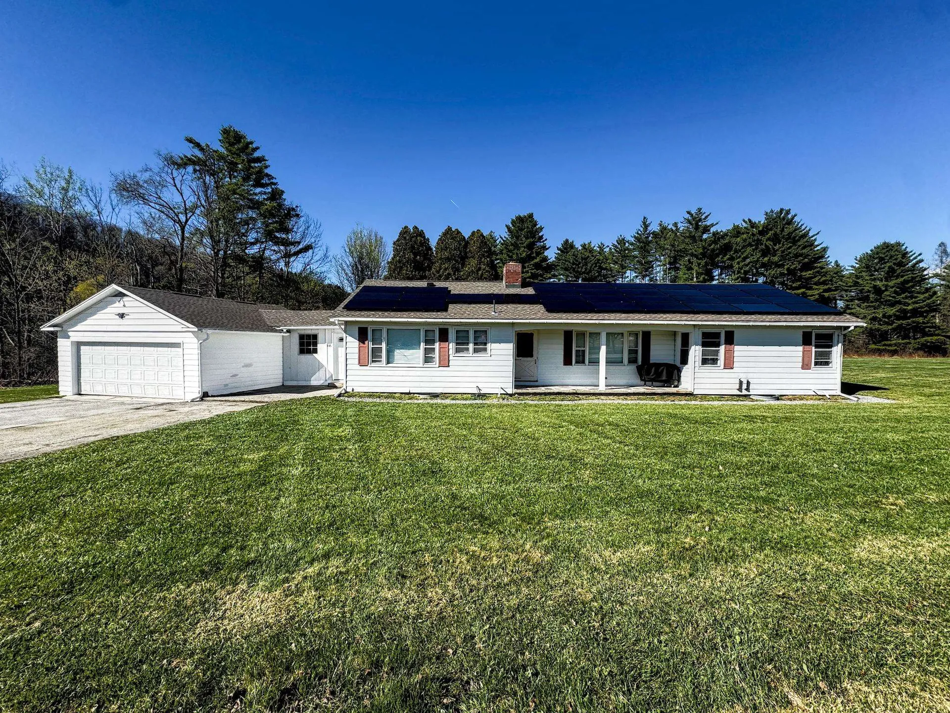 105 Schoolhouse Road Pownal VT 05261