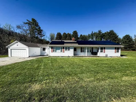105 Schoolhouse Road Pownal VT 05261