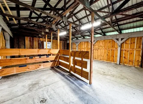 105 Schoolhouse Road Pownal VT 05261